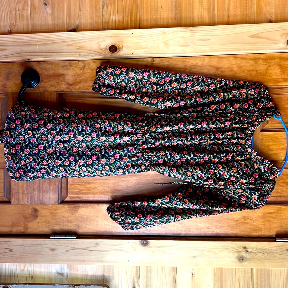 Beautiful fall colored dress!